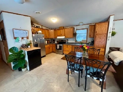 3 Bed | 1 Bath | Huge Shop | 2 Acre Lot | 30 minutes to WPG Image# 10