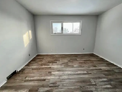 3-Bedroom Upper Unit in Duplex – Grant Park Area Image# 1