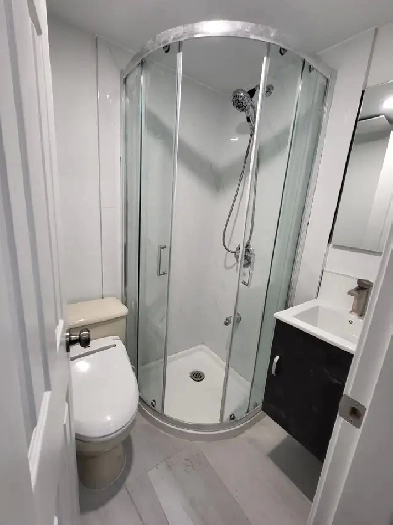 Bachelor suite for rent Image# 1