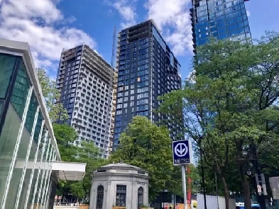 Furnished one-bedroom in Atwater Metro | Est-West Condo 1880/m Image# 1