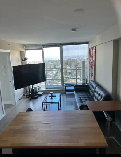 3 BEDROOM 1 BATHROOM SURREY CENTRAL STATION AVAILABLE NOW Image# 1