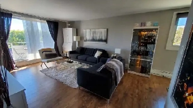 1 BR Osborne Village Condo w Parking & Balcony