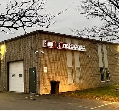 2000 SQ FT Commercial Warehouse WATERLOO Image# 1