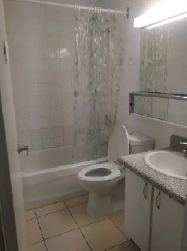 DOWNTOWN Sbway SHerbourne ROOM-Den w/Gym NOW Avail