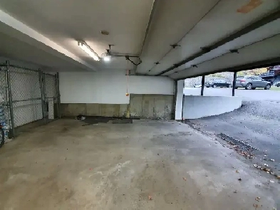 $200 / 160ft2 - Indoor Parking for Rent (Downtown Montreal) Image# 1