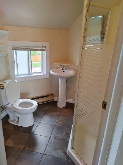 Spacious, Top Floor, 1 Bedroom Apartment Available For Rent Image# 4