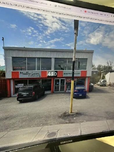 Local commercial avec entrepot a louer a Laval Image# 1