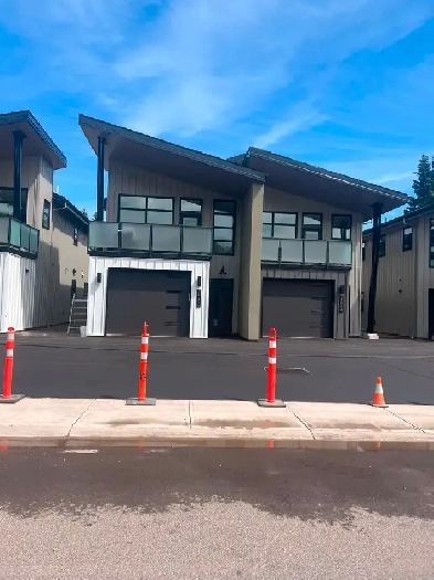 New 2 bedroom, 2 bathroom townhouse Image# 1