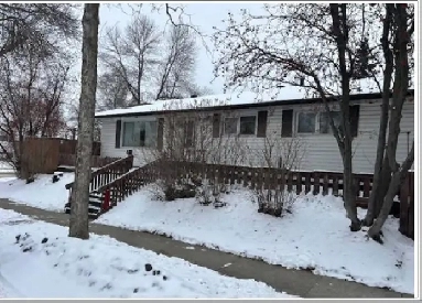 House for Sale in St. Albert (requires some TLC) Image# 1
