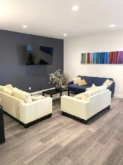 MONTH TO MONTH FURNISHED 5 bedroom with 2 kitchens. Image# 1