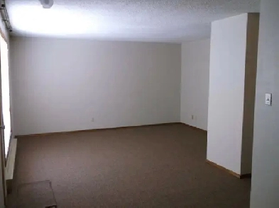 Clean and Quiet 1 Bedroom Apartment Available For Rent Anytime Image# 2