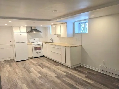 Beautifully renovated suite in Oakwood Village Image# 1