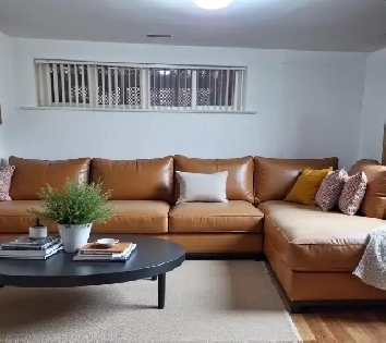4 Students to Share 2 Lrg Bdrms in  Bsmt Apt (2 Bathrooms) Image# 1
