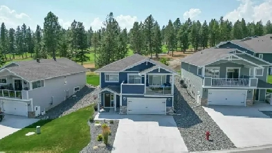 Stunning New Build Mountain Views & In-Law Suite Image# 9
