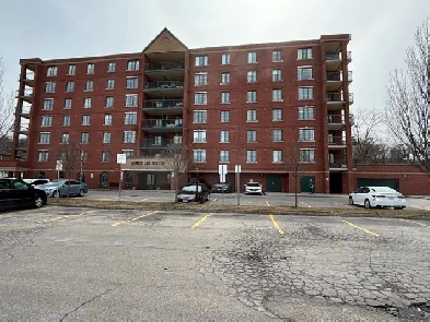 Condo for sale, 2 bed, 2 bath. 24 Mountain avenue South. Image# 1