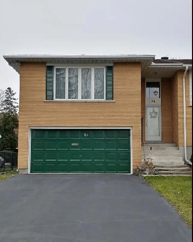 3-Bed 2-Bath Semi Detached Home in Craig Henry Image# 1