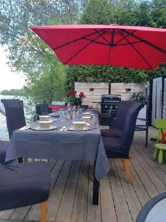Maison sur le bord de l'eau pour tournage tv Image# 3