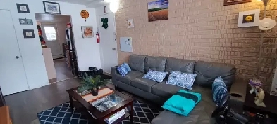 51/2Boisbriand internet Thermopompe 2 parking Loker 1 Juil 25 Image# 1