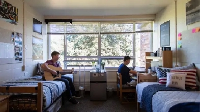 STUDENT SHARED ROOMS TORONTO HOUSE INTERNATIONAL ILAC Image# 1