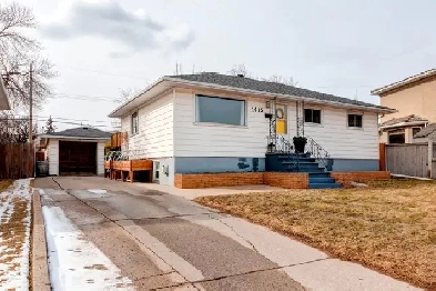 INNER CITY RENFREW LAND FOR SALE WITH A CHARMING BUNGALOW Image# 1
