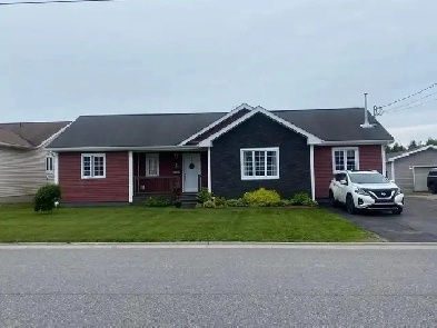 Beautiful Bungalow for sale in Stephenville! Image# 1