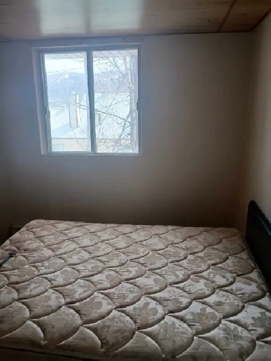 Chambre a louer a saint sauveur travailleurs tout inclus 500$ Image# 9