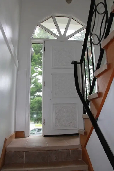 Cozy room in a nice residential area of Fredericton Image# 1