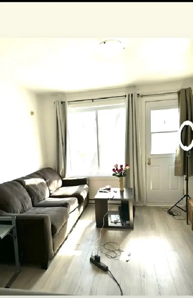 31/2 trois minutes de marche métro Fabre Image# 1