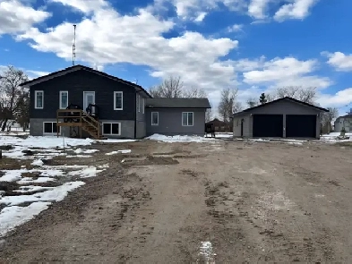 Family Home in Elma Image# 7