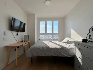 Grand appartement 2 chambres au 10e étage Image# 1