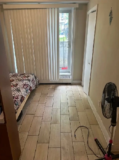 3 1/2 ( share/colocation) Image# 1