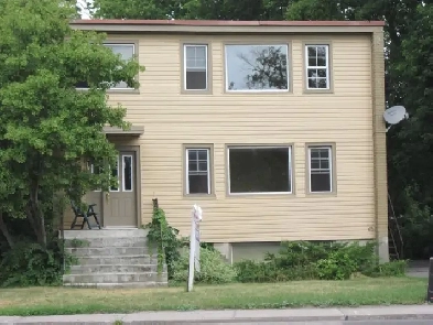 Large sunny basement studio on Maitland Ave Ottawa - May 1st Image# 10