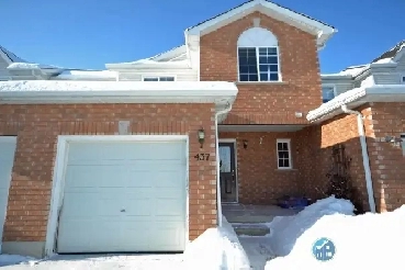 4 bedroom townhouse for rent in Waterloo Image# 5