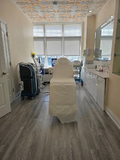 Esthetic Room for Rent – Turnkey Space Available! Image# 1