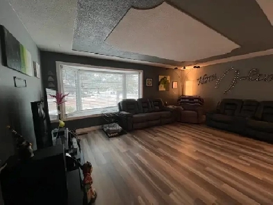 2-bedroom main floor suite with garage and fenced yard Image# 14