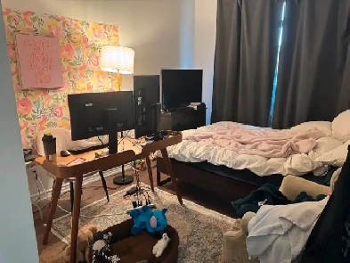 Room for Rent – Private Ensuite & Juliette Balcony | Available Image# 2