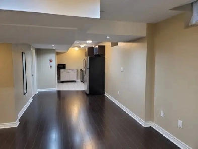 One-bedroom spacious Basement Image# 5