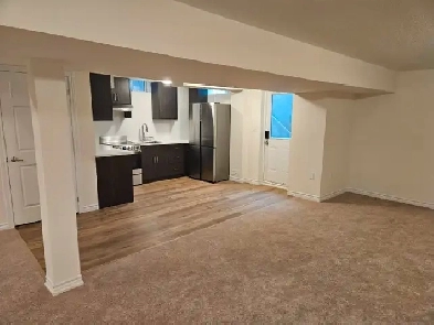 Large studio basement for rent in Central Oshawa. Image# 1