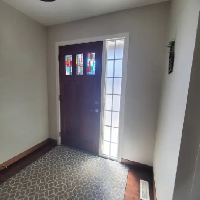 3 beds Townhouse with attached garage in Willowgrove Image# 9