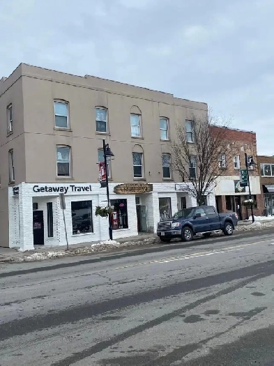 Wow! Great One Bedroom Apartment for Rent at Downtown Uxbridge Image# 1