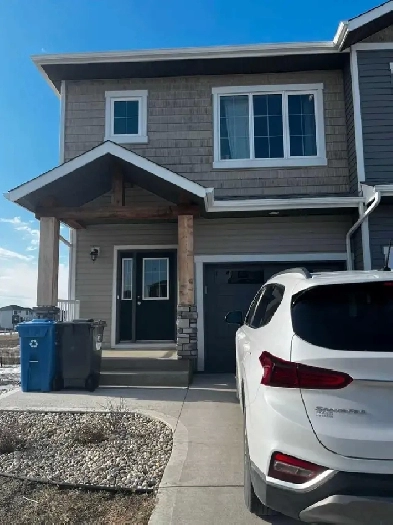 4 Beds,3.5 baths  walkout basement house for rent Image# 1