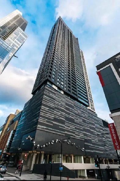 Furnished condo in Tour des Canadiens Image# 1