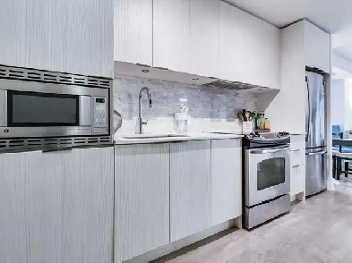 Humber Bay 1Bed 1Bath w/Parking and Locker Steps to Lake Ontario Image# 1