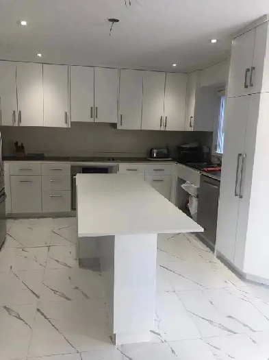 Room for Rent in Central Mississauga – Prime Location! Image# 1