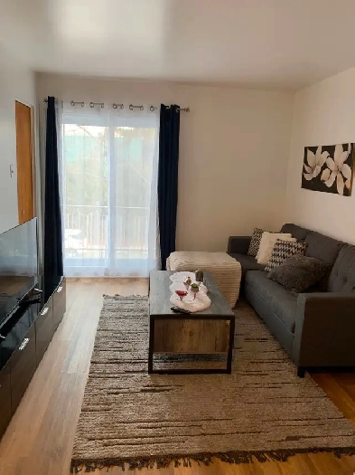 3 1/2 Ahuntsic, parc île-de-la-Visitation Image# 1