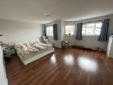 SQ1, UTM private bathroom/Master bedroom for rent Image# 1