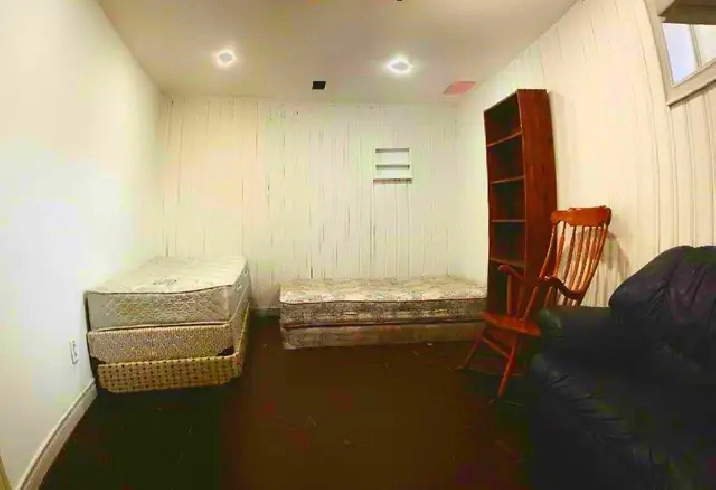 One basement bedroom on Markham / Ellesmere for rent from May in City of Toronto,ON - Apartments & Condos for Rent