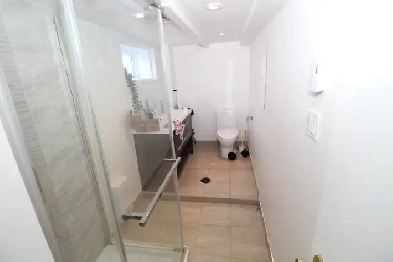 Très grand 8 et demi ( Rosemont La Petite-Patrie) À voir Image# 1