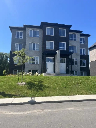 4 1/2 Construction 2025 1er juillet St-Jerome Image# 1