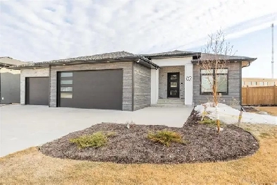 82 Wyndham Estate Dr  Steinbach MB Image# 1